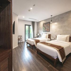 Deluxe Twin Room Balcony Mountain View
